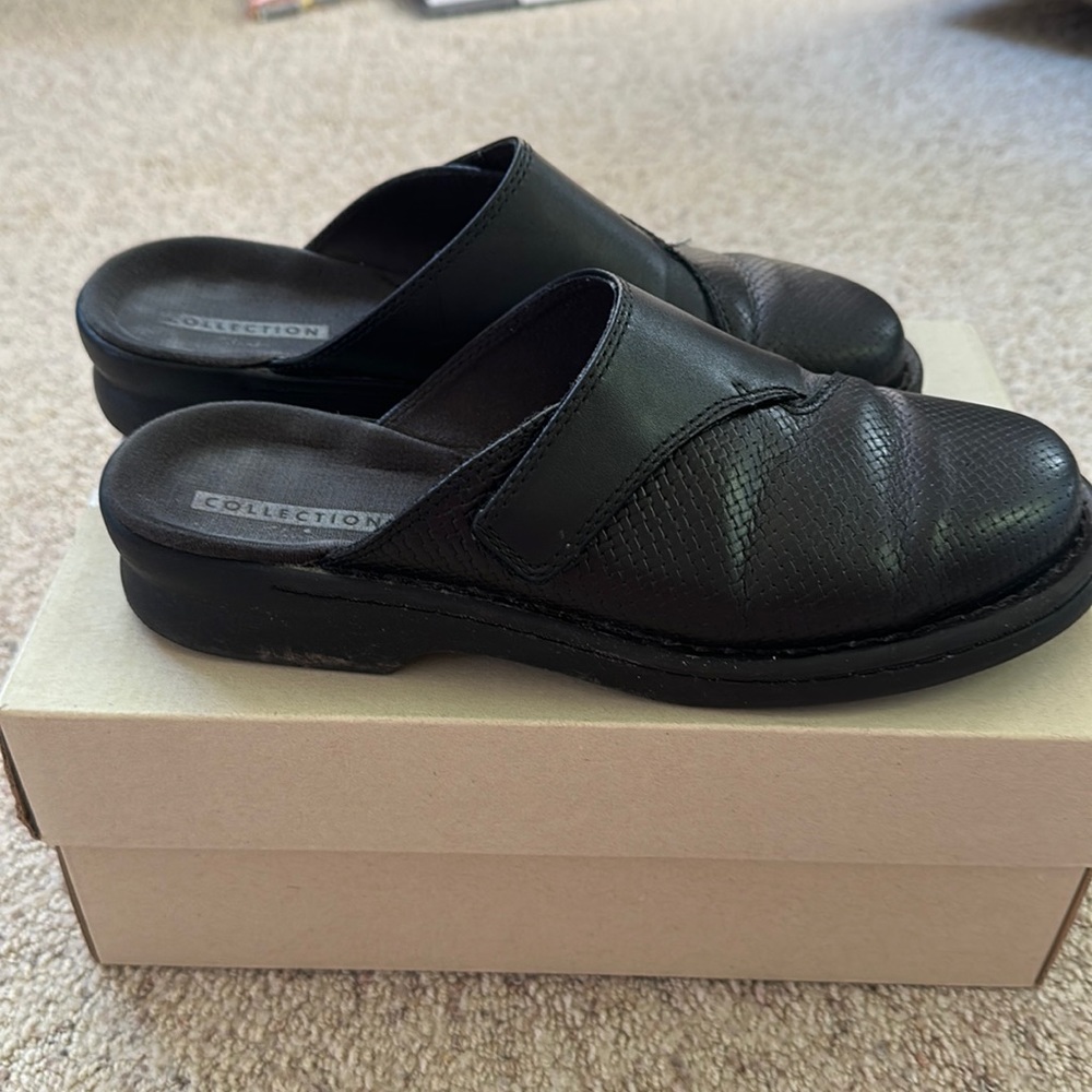 Clarks mule shoes. Size 8